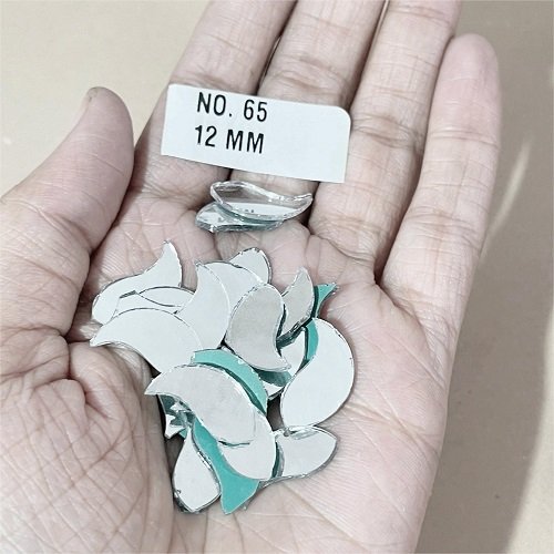 No. 65 -Leaf shape mirror - 17 MM  For Lippan & Embroidery Art