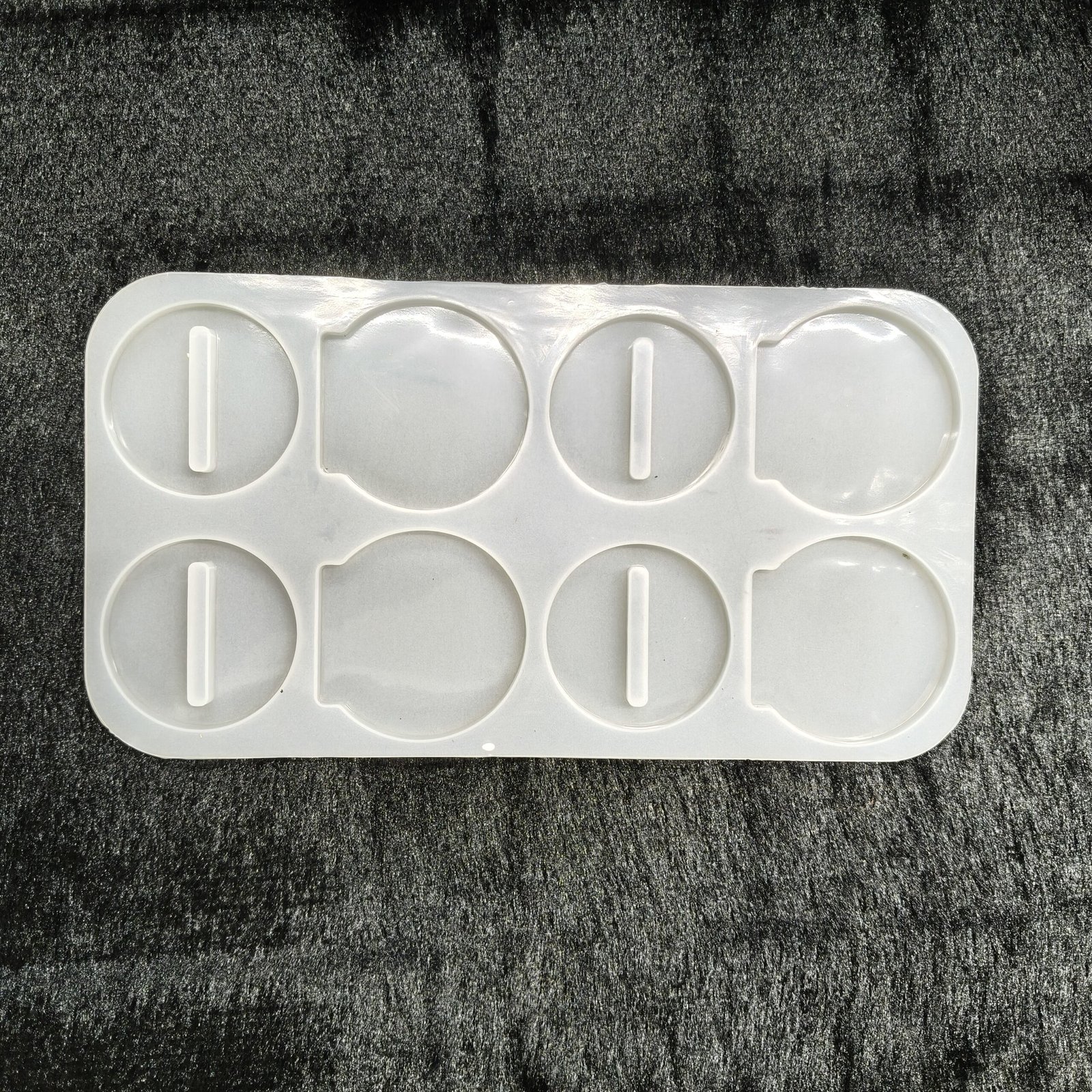 4 in 1 Plain Round Photo Frame With Stand Car Dashboard Resin Mold